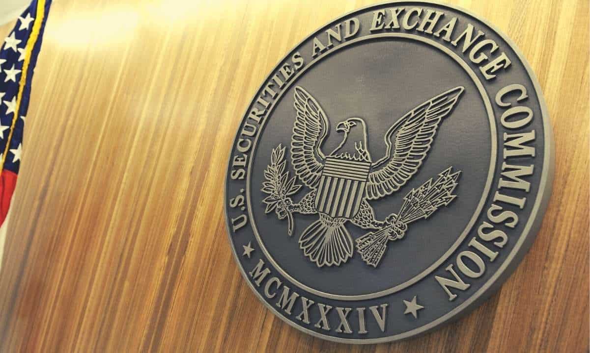 XRP, SOL, and DOGE ETFs Among 72 Proposals Awaiting SEC Approval This Year