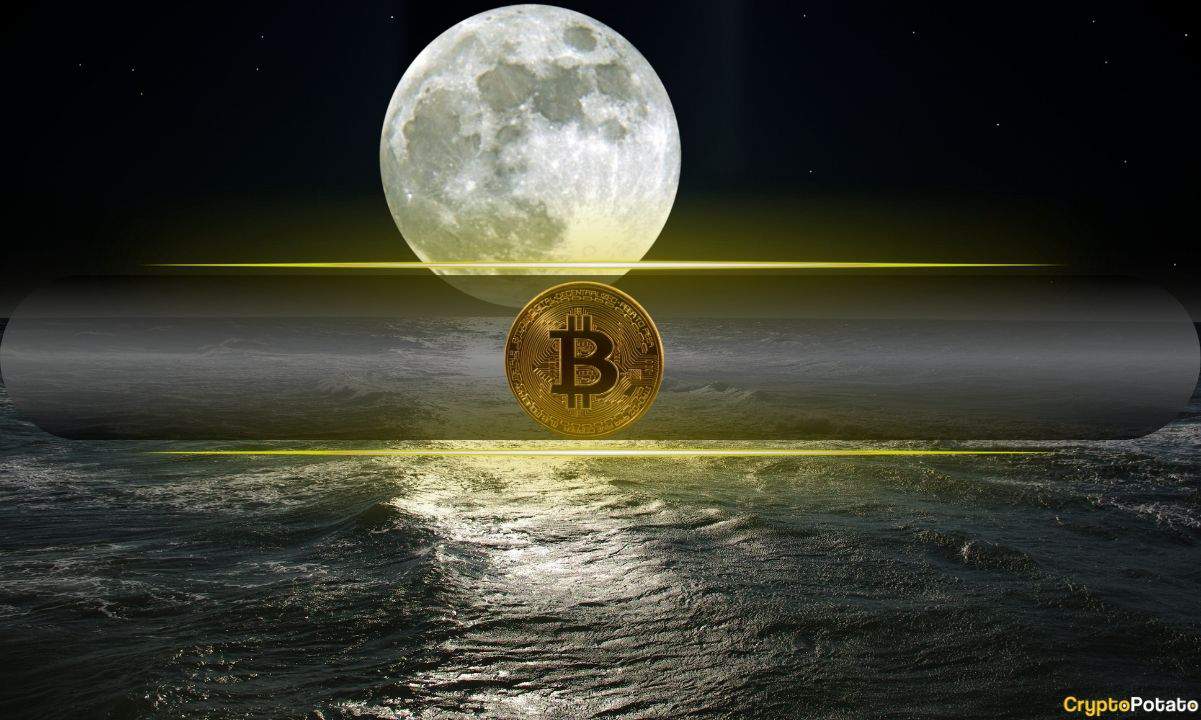 Bitcoin to $175K? Analyst Says Moon Mission Is ‘Solid as a Rock!’