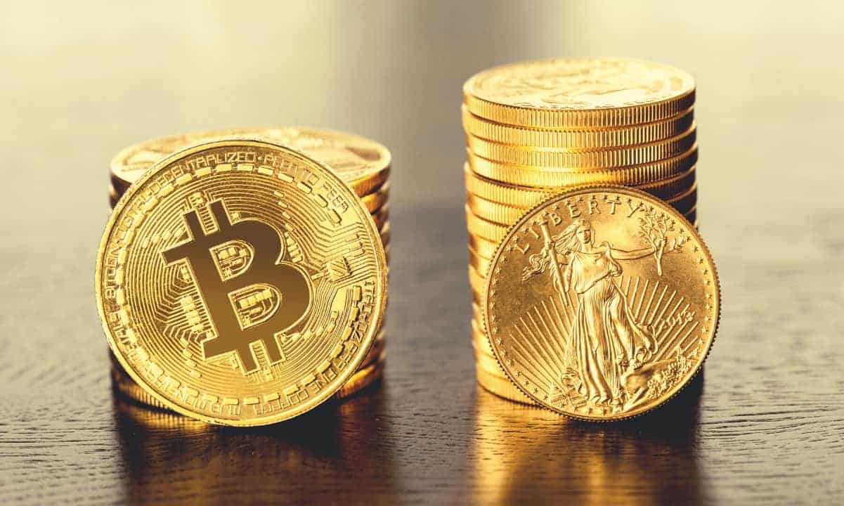 Bitcoin’s Link to Gold Hits a 6-Year High as Tech Correlation Fades: Why It Matters